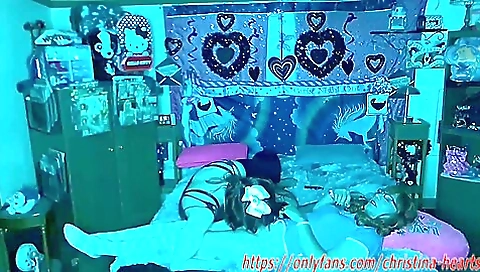 Cute amateur brunette creampie on the bed by a dick