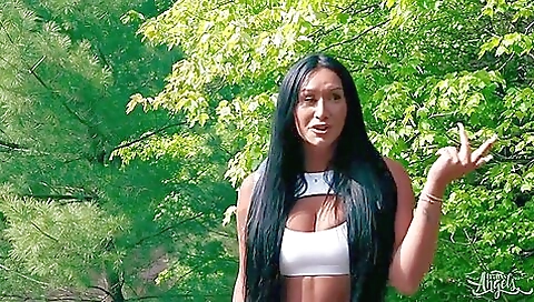 Hot brunette with big ass and fat tits sucking a dick