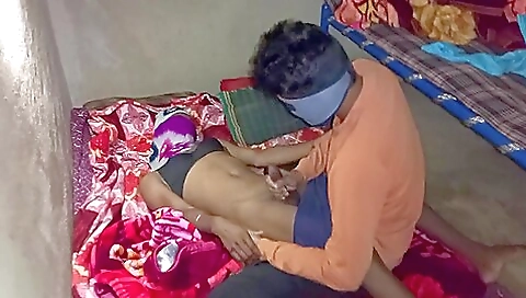 Ebony amateur milf and her pornstar porn in the 360 video