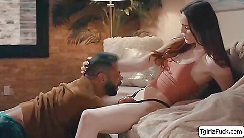 Big tits brunette babe has a deep throat and a nice ass